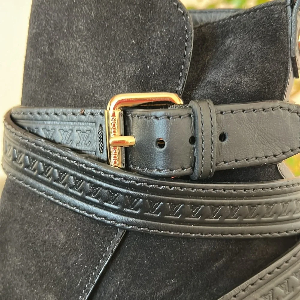 Louis Vuitton size 39
